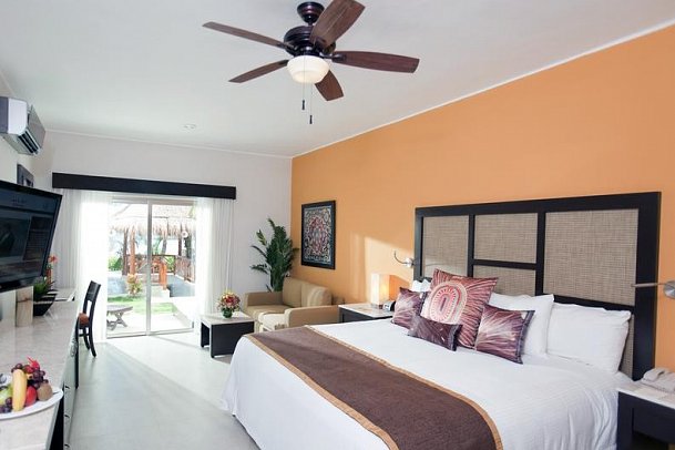 El Dorado Maroma & Palafitos Overwater Bungalows