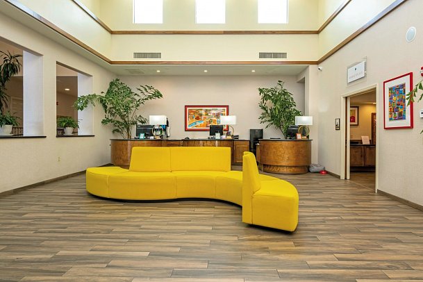 Palm Mountain Resort & Spa