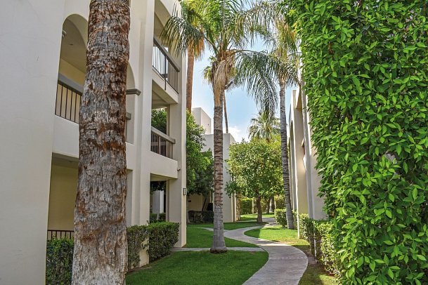 Palm Mountain Resort & Spa