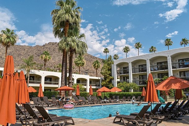 Palm Mountain Resort & Spa