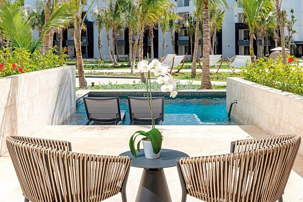 Secrets Tides Punta Cana - Wohnbeispiel Junior Suite Swim Out Terrasse (Zimmercodierung J1Q)