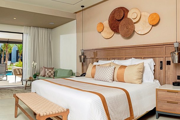 Secrets Tides Punta Cana - Wohnbeispel Junior Suite Swim Out (Zimmercodierung J1Q)