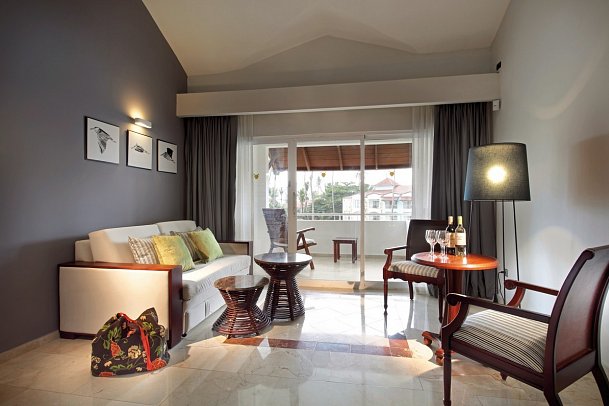 TRS Turquesa Hotel - Wohnbeispiel Junior Suite Poolside (Zimmercodierung J1P)