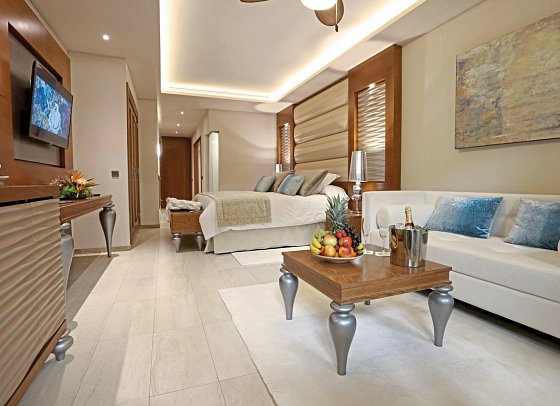 Majestic Mirage Punta Cana - All Suites Resort - Wohnbeispiel Sky View Suite Rooftop Outdoor Jacuzzi (Zimmercodierung WB2)