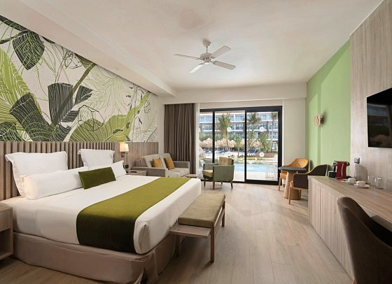 Serenade All Suites - Wohnbeispiel Junior Suite Swimout Poolview (Zimmercodierung JB5)