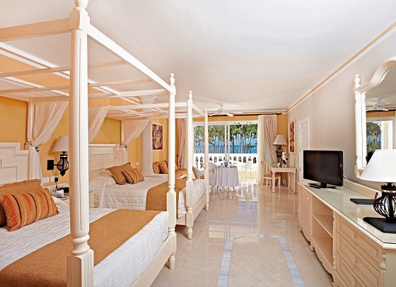 Bahia Principe Escape Bouganville - Wohnbeispiel Juniorsuite Deluxe Ocean Front (Zimmercodierung JDM)