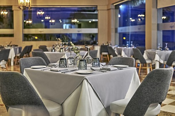 Grand Palladium Vallarta Resort & Spa