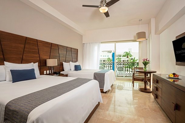 Crown Paradise Golden Puerto Vallarta