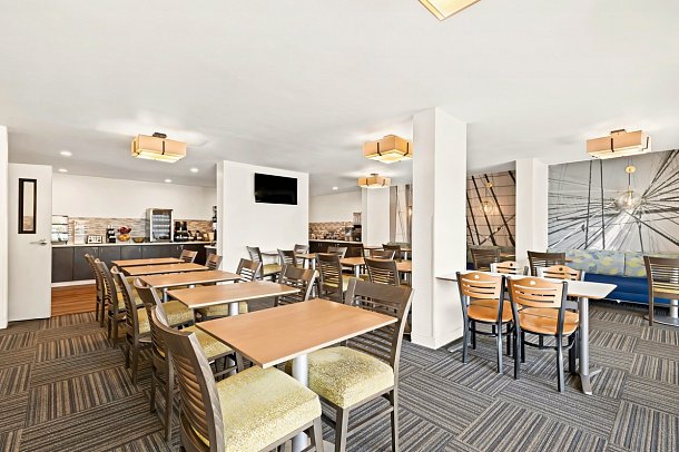 Best Western Yacht Harbor Hotel