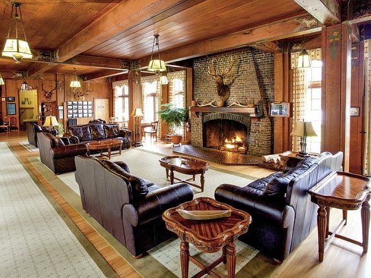 Lake Quinault Lodge - Lobby