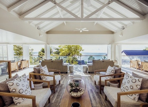 Carana Beach Hotel - Lobby