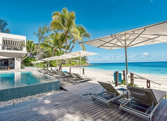 Carana Beach Hotel