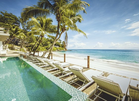 Carana Beach Hotel
