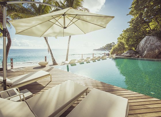 Carana Beach Hotel