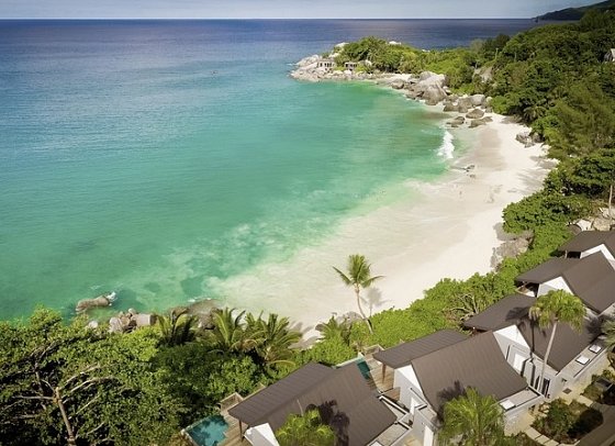 Carana Beach Hotel