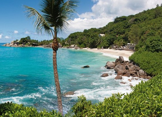 Carana Beach Hotel