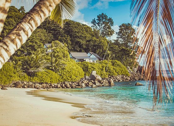 Carana Beach Hotel