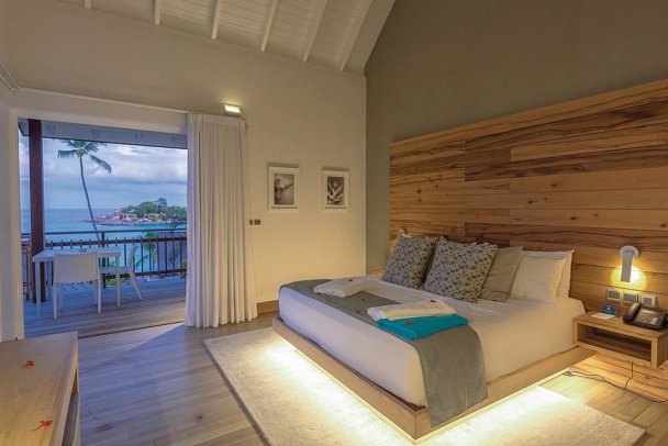 Carana Beach Hotel - Wohnbeispiel Oceanview Pool Chalet (Zimmercodierungen UGM, UH1 & DG8)