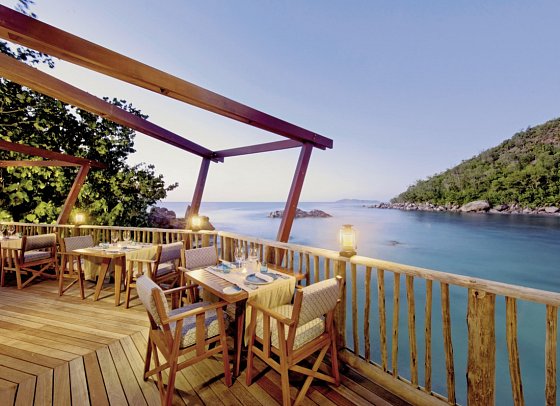 Constance Lemuria - Restaurant The Nest