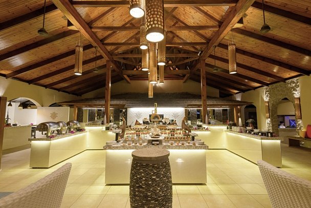 Coco de Mer & Black Parrot Suites - Restaurant „Hibiscus