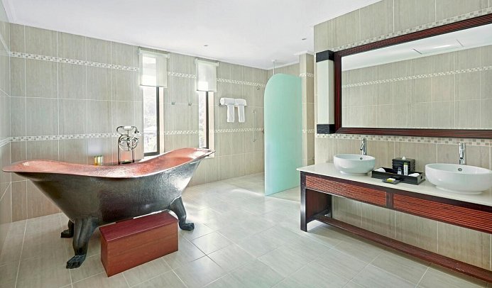 DoubleTree by Hilton Seychelles – Allamanda Resort and Spa - Beispiel Bad King Grand Deluxe Ocean View (Zimmercodierung UD1)