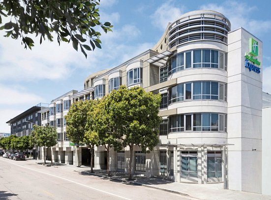 Holiday Inn Express and Suites Fisherman's Wharf