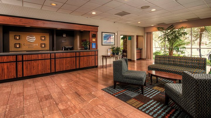 Comfort Inn by the Bay