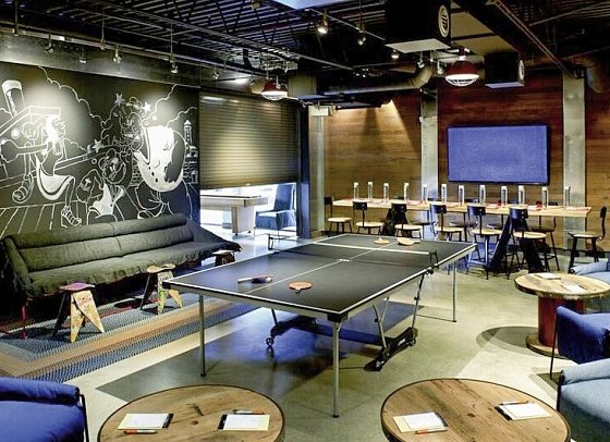 Hotel Zephyr - Game Room