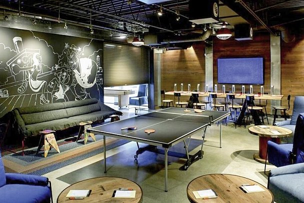 Hotel Zephyr - Game Room