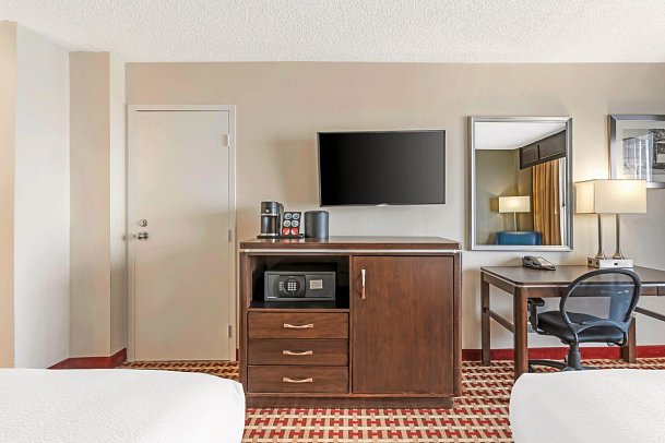 Best Western Plus Grosvenor Airport Hotel - Wohnbeispiel Standard (Zimmercodierung UG1)