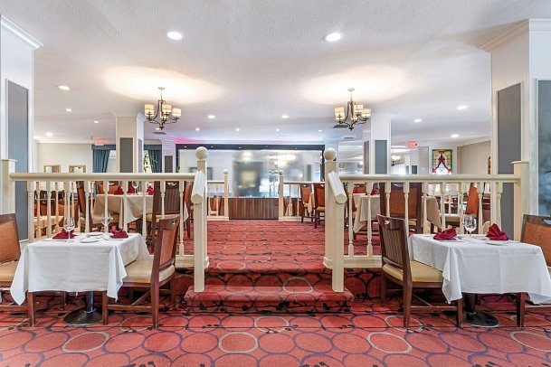 Best Western Plus Grosvenor Airport Hotel