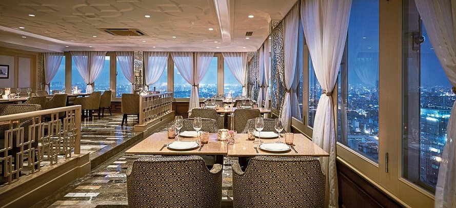 Windsor Plaza Hotel
