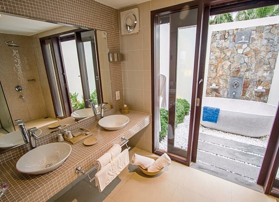 Blue Ocean Resort - Wohnbeispiel Bad Sea View Bungalow (Zimmercodierung BBM)