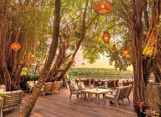 An Lam Retreats Saigon River