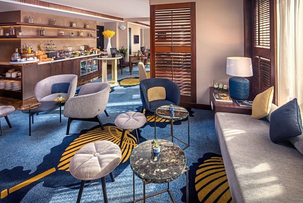 Sofitel Saigon Plaza - Club Lounge