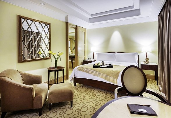 The Fullerton Hotel Singapore - Courtyard