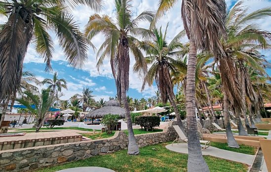 Buena Vista Oceanfront & Hot Springs Resort