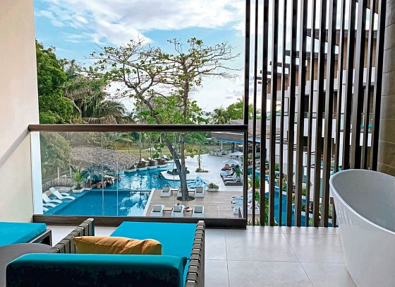 Azura Beach Resort - Wohnbeispiel Junior Suite Ocean View with Tub (Zimmercodierung J1M)