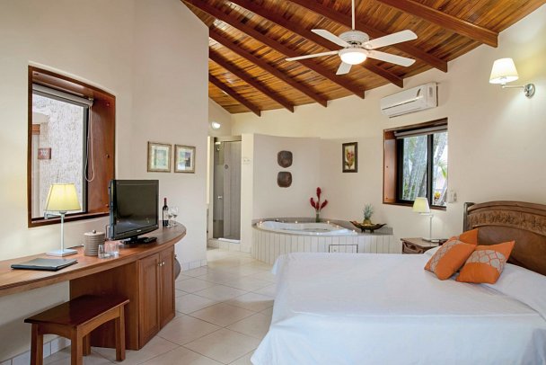 Tango Mar Beachfront Boutique Hotel & Villas - Wohnbeispiel Tropical Suite (Zimmercodierung WB1)