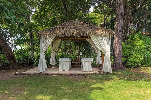 Capitan Suizo Beachfront Boutique Hotel