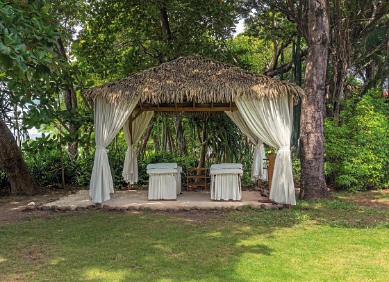 Capitan Suizo Beachfront Boutique Hotel