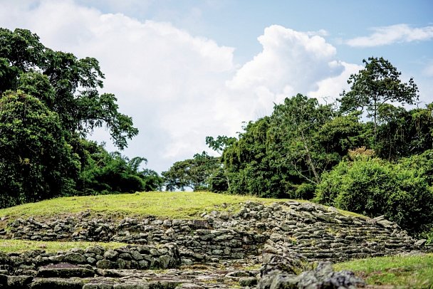 Pura Vida - Costa Rica hautnah mit Badeverlängerung - Guayabo Stätte