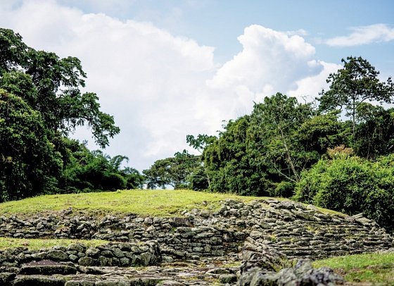 Pura Vida - Costa Rica hautnah mit Badeverlängerung - Guayabo Stätte