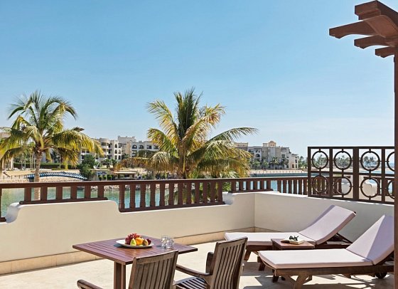 Juweira Boutique Hotel - Wohnbeispiel Marina Suite (Zimmercodierung WB1)