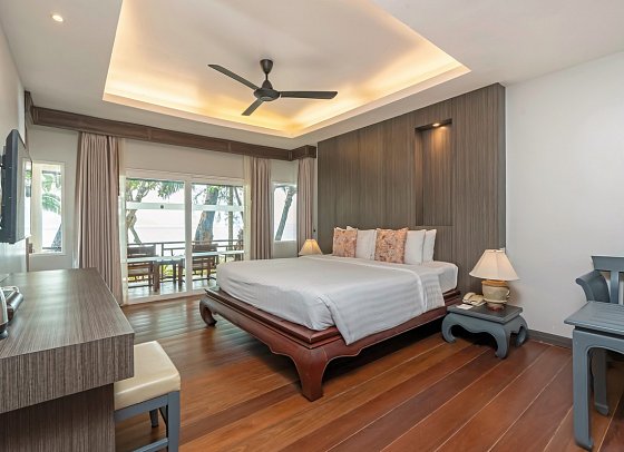 Koh Chang Paradise Resort & Spa - Wohnbeispiel Deluxe Beachfront Bungalow (Zimmercodierung BDO)