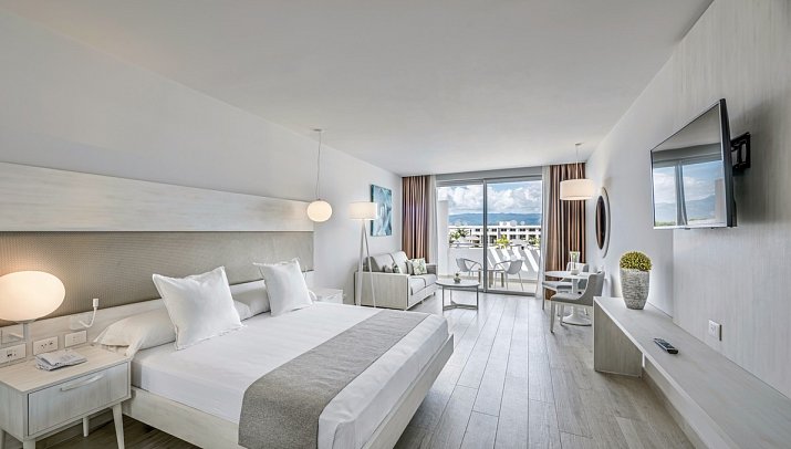 Meliá Trinidad Peninsula - Wohnbeispiel Junior Suite Sea View (Zimmercodierung J1M)