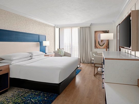 Sheraton Sand Key Resort - Wohnbeispiel Standard Room 1 King (Zimmercodierung UG1)