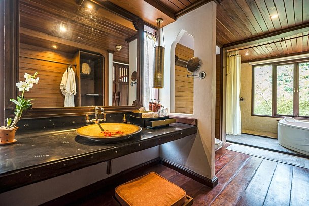 Royal Muang Samui Villas - Badbeispiel Grand Deluxe Suite Garden View (Zimmercodierung UDG)
