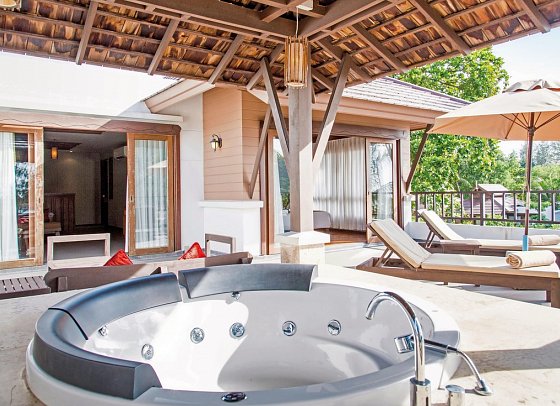 Maehaad Bay Resort - Wohnbeispiel Jacuzzi Suite 2 Bedroom (Zimmercodierung WB2)