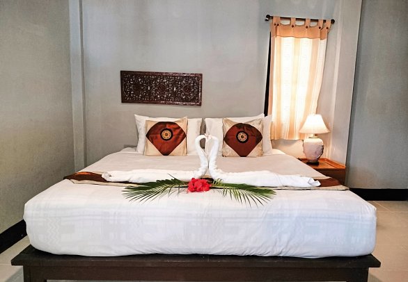 Phuwadee Resort - Wohnbeispiel Beach Front Bungalow (Zimmercodierung BBO)